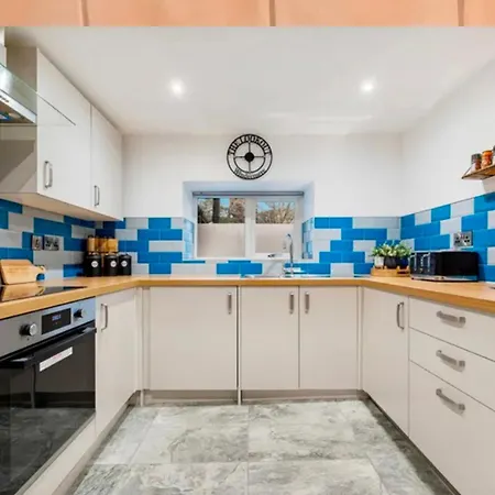 Elegant Escape Near & Village *